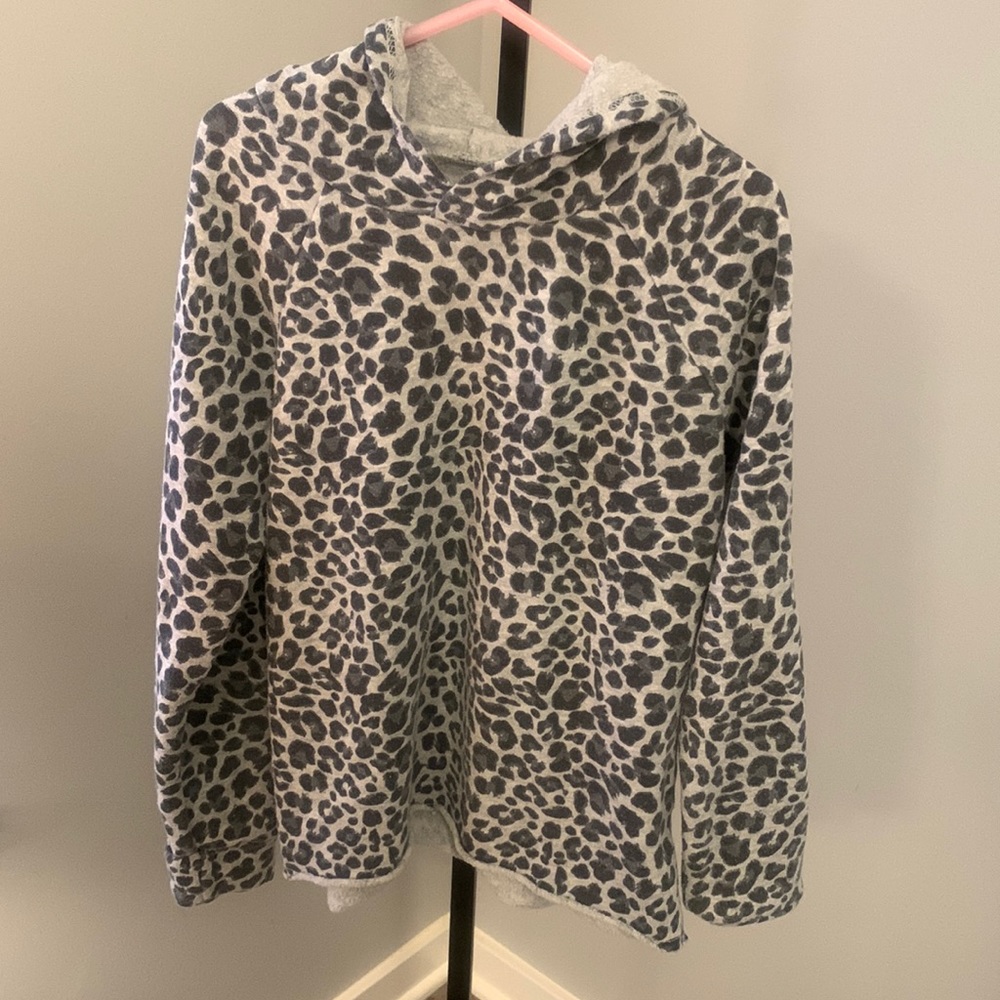 Harper & Elliott Girls Animal Print Top